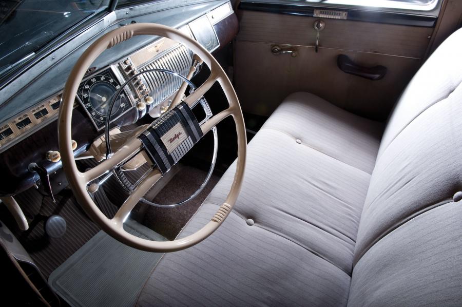  Dodge Luxury Liner Custom Town Sedan 1941 года  (фото 6 из 8)
